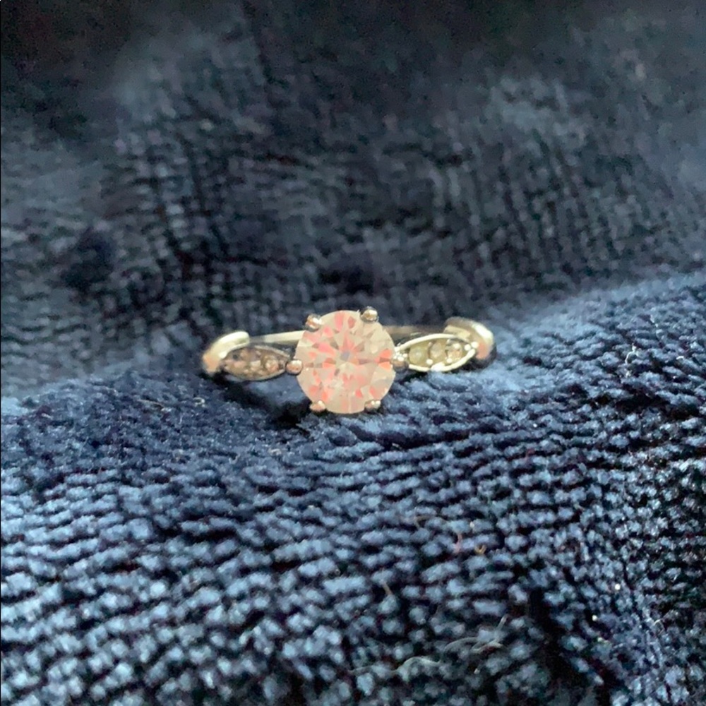Size 8 White Gold Diamond Ring